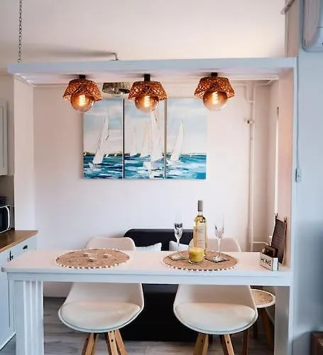 Lenny\'S Apartment